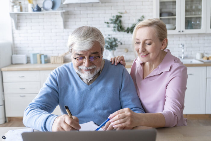 quanto costa una badante stipendio 2026